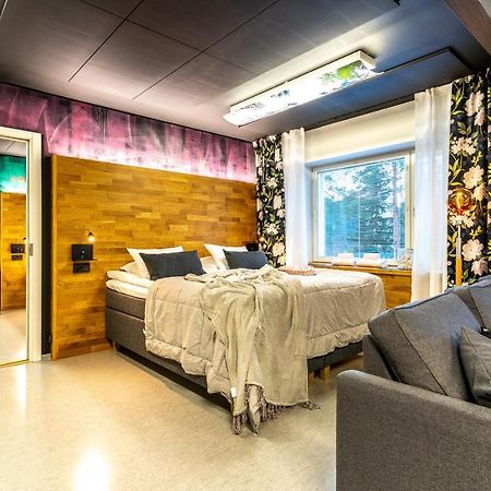 Time Hostel Nova - Sairaalan Vieressae Ювяскюля Экстерьер фото