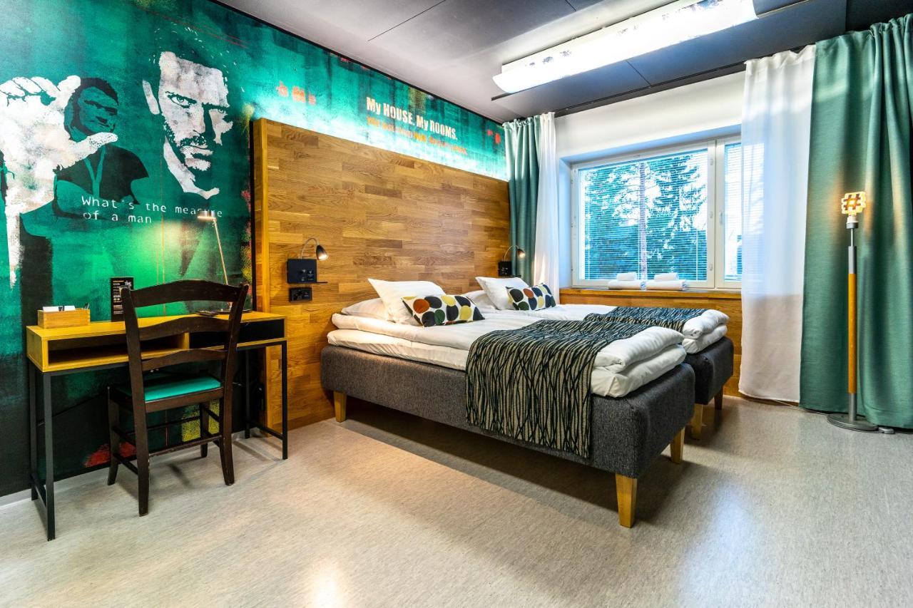 Time Hostel Nova - Sairaalan Vieressae Ювяскюля Экстерьер фото